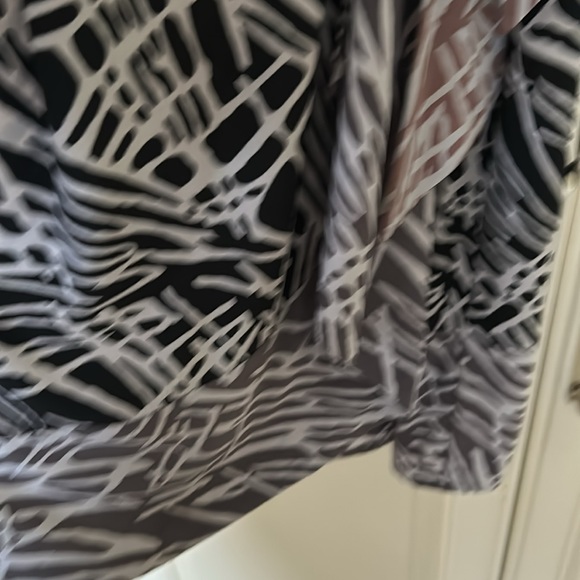 BCBG wrapped dress - Picture 4 of 6